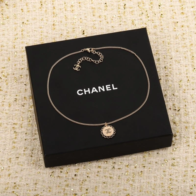 Chanel Necklaces Compact 226695
