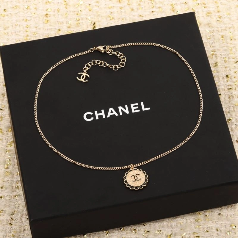 Chanel Necklaces Compact 226695