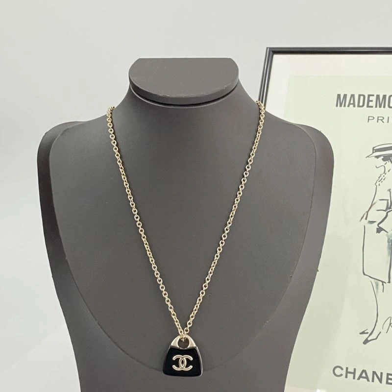 Chanel Necklaces WellDesigned 226687