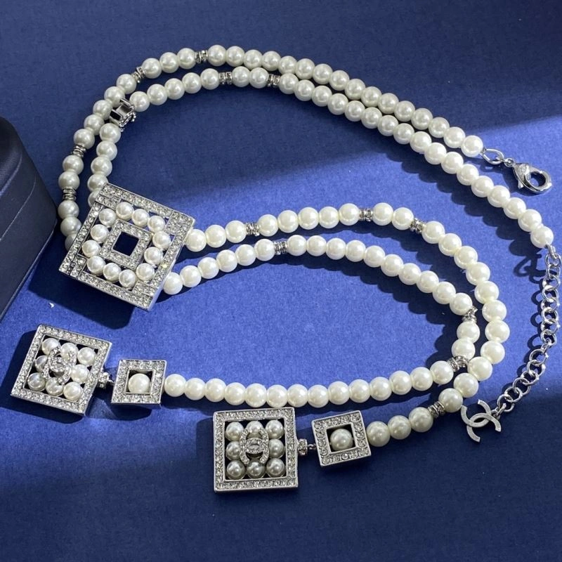 Supportive Chanel Necklaces 226678