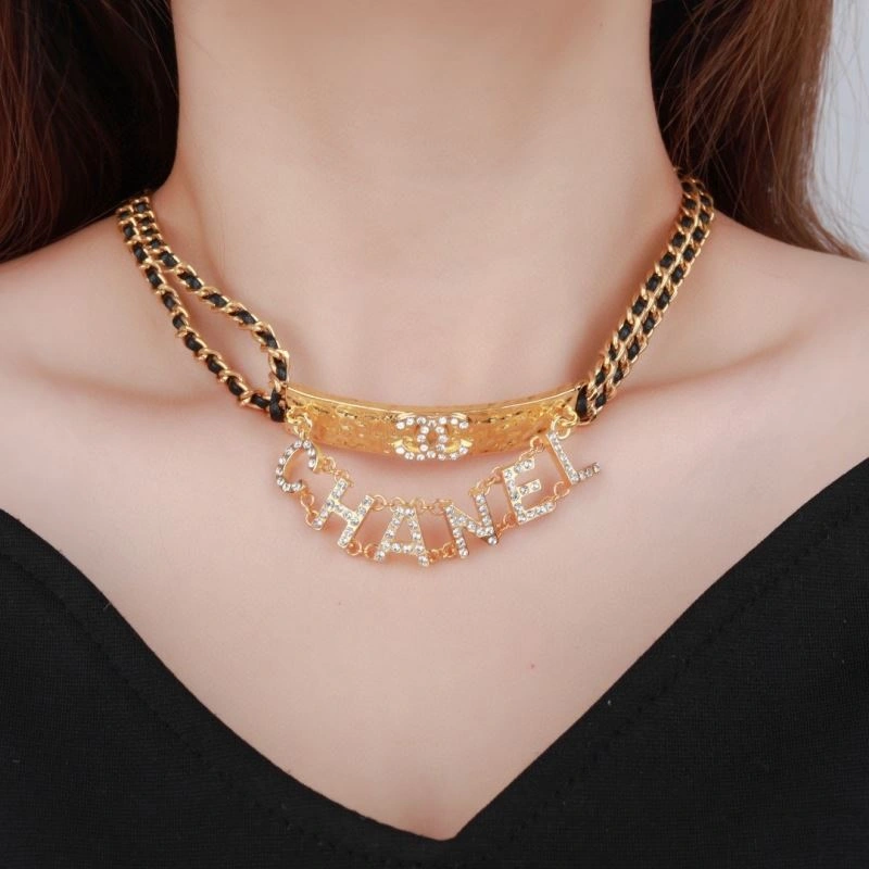 Minimalist Chanel Necklaces 226626