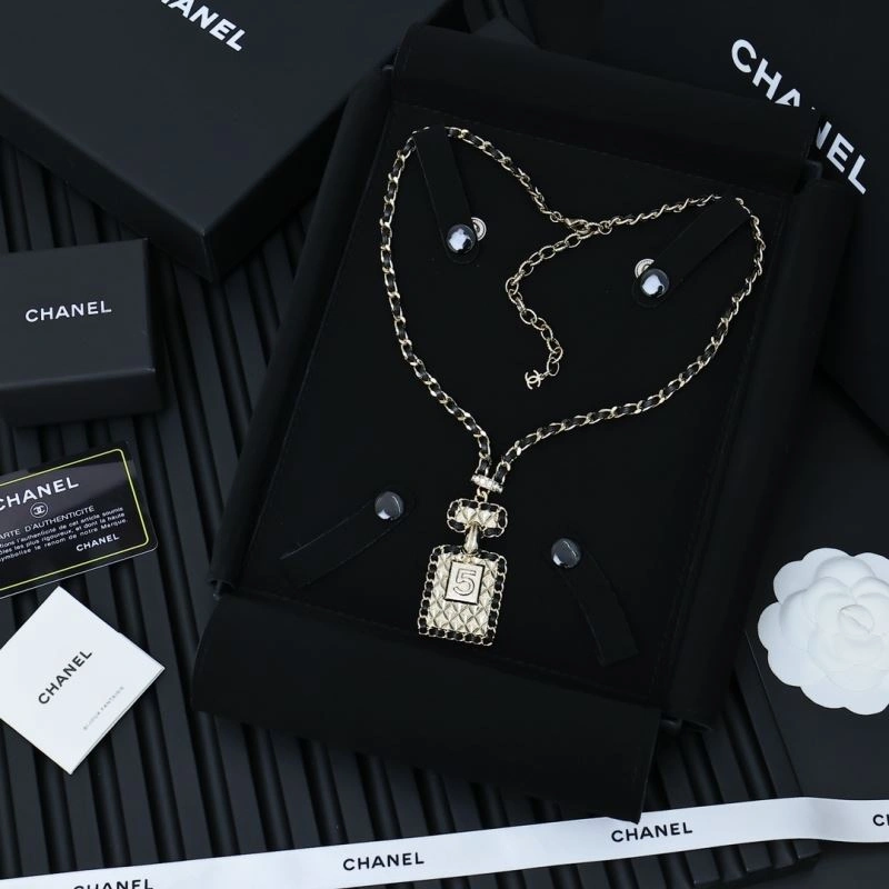 Elegant Chanel Necklaces 226614