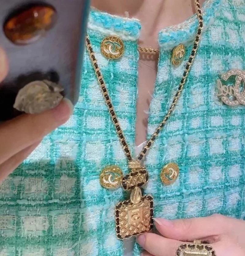 Elegant Chanel Necklaces 226614