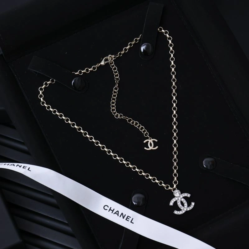 Chanel Necklaces Sleek 226668