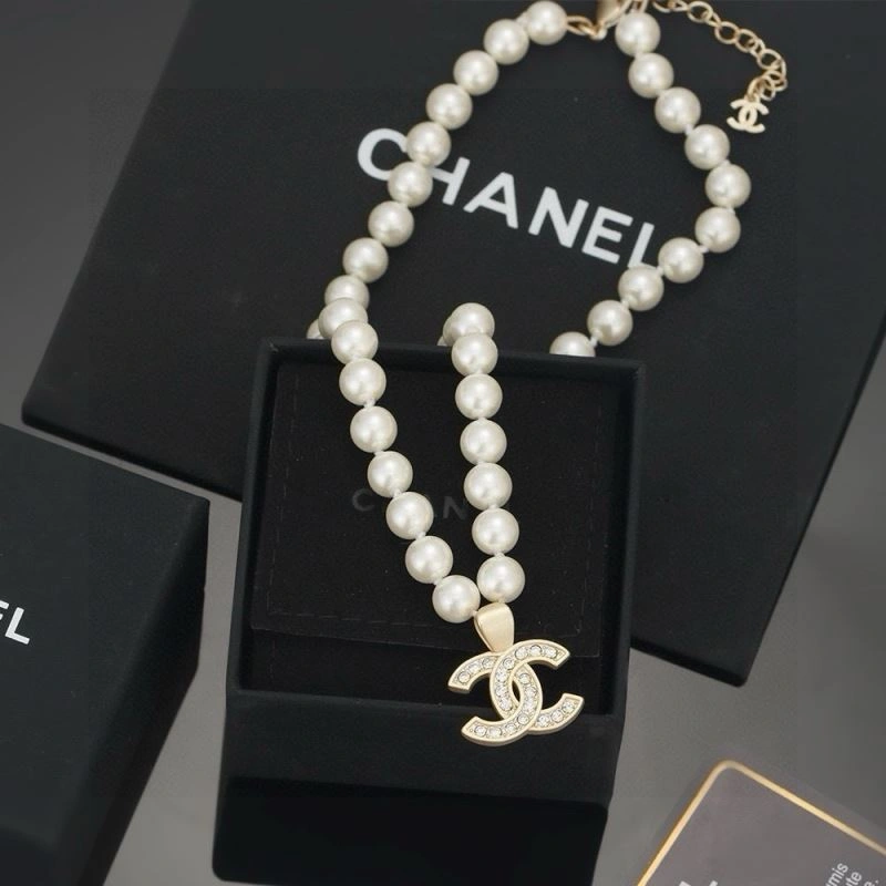 Resilient Chanel Necklaces 226602