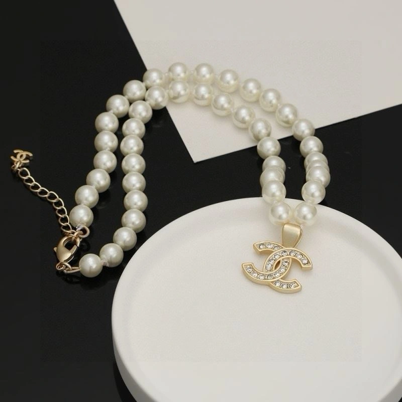 Resilient Chanel Necklaces 226602