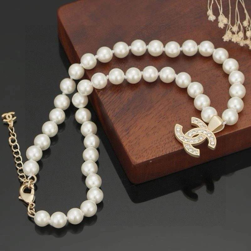 Resilient Chanel Necklaces 226602