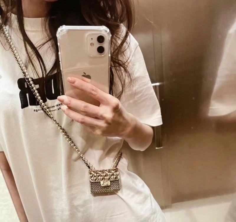 Trendsetting Chanel Necklaces 226612