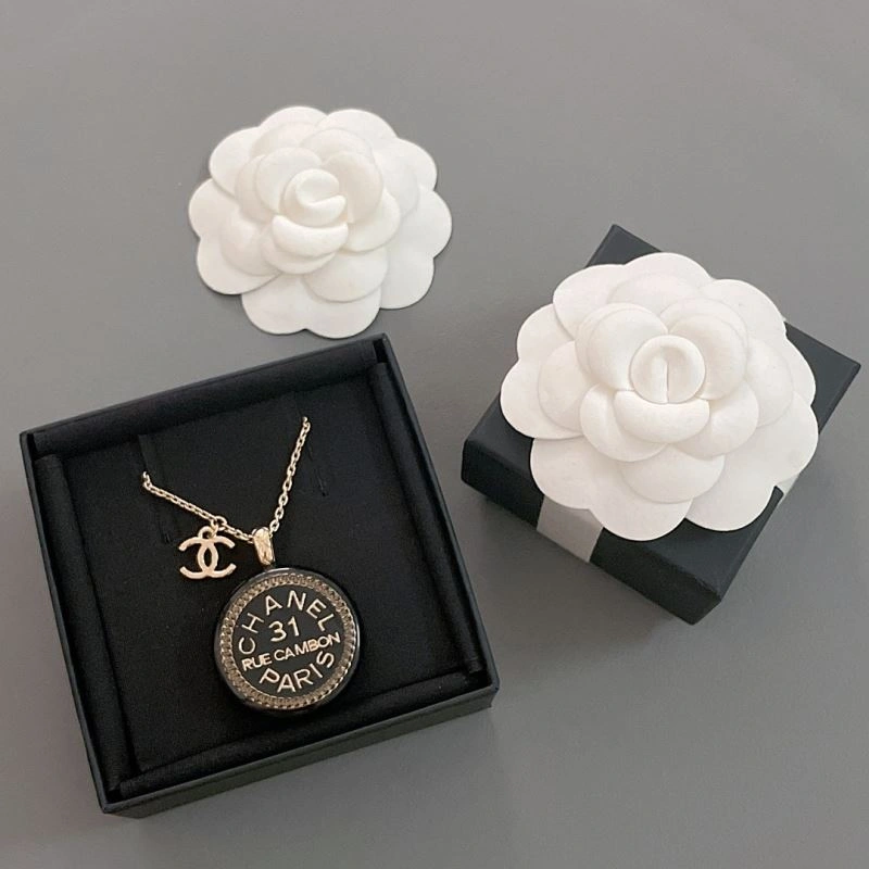 Chanel Necklaces EyeCatching 226550