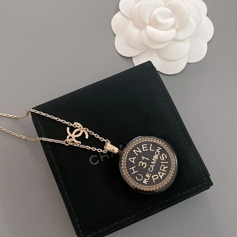 Chanel Necklaces EyeCatching 226550