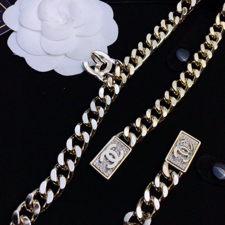Comfortable Chanel Necklaces 226532