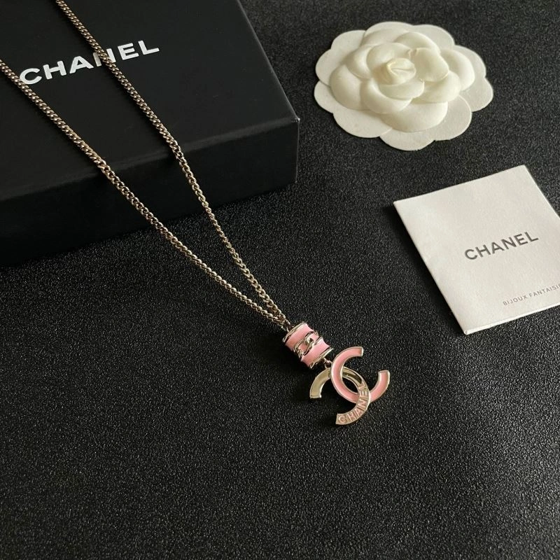 Effortless Chanel Necklaces 226533
