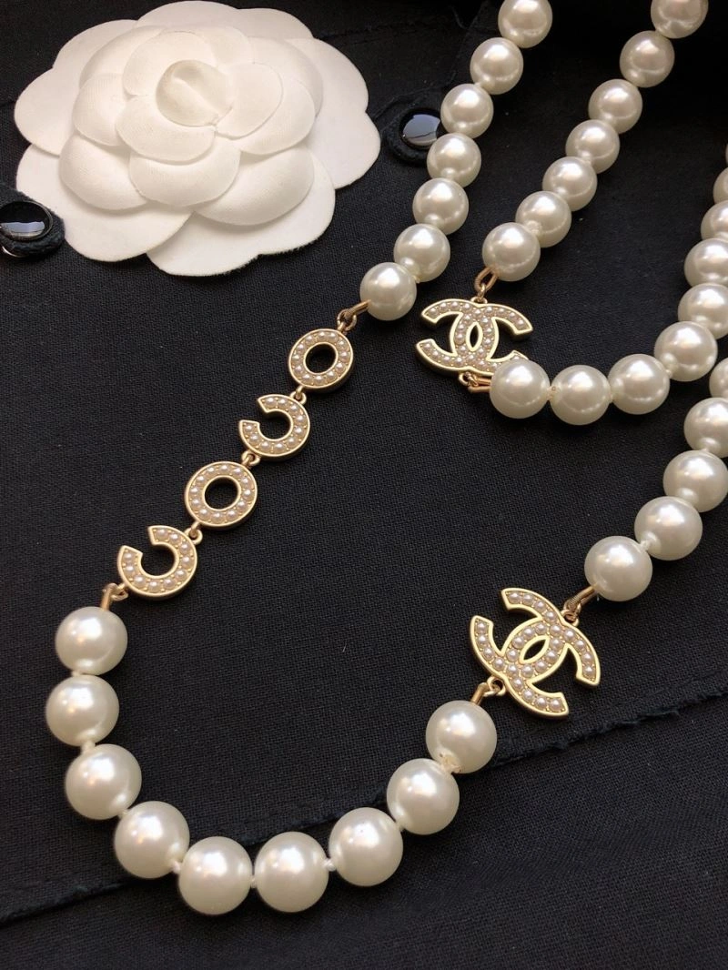Effortless Chanel Necklaces 226490