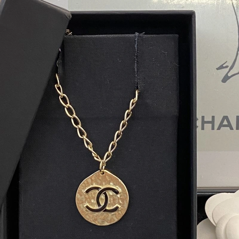 Chic Chanel Necklaces 226488
