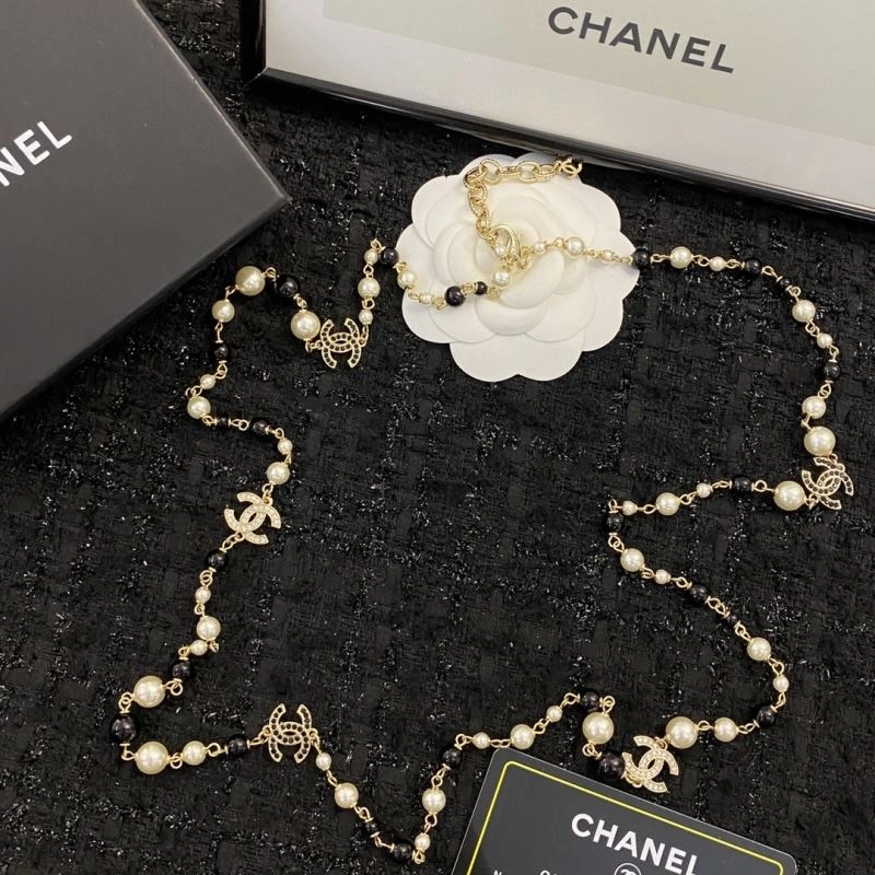Minimalist Chanel Necklaces 226486