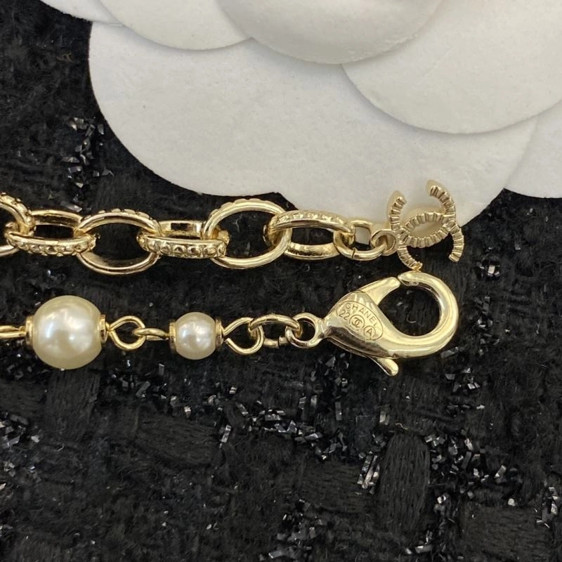 Minimalist Chanel Necklaces 226486