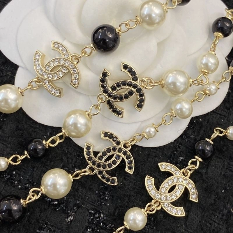 Minimalist Chanel Necklaces 226486