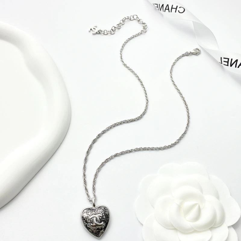 Chanel Necklaces Minimalist 225871
