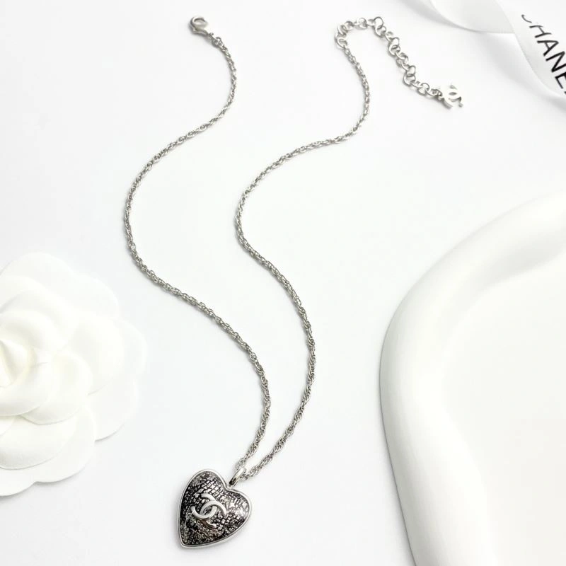 Chanel Necklaces Minimalist 225871
