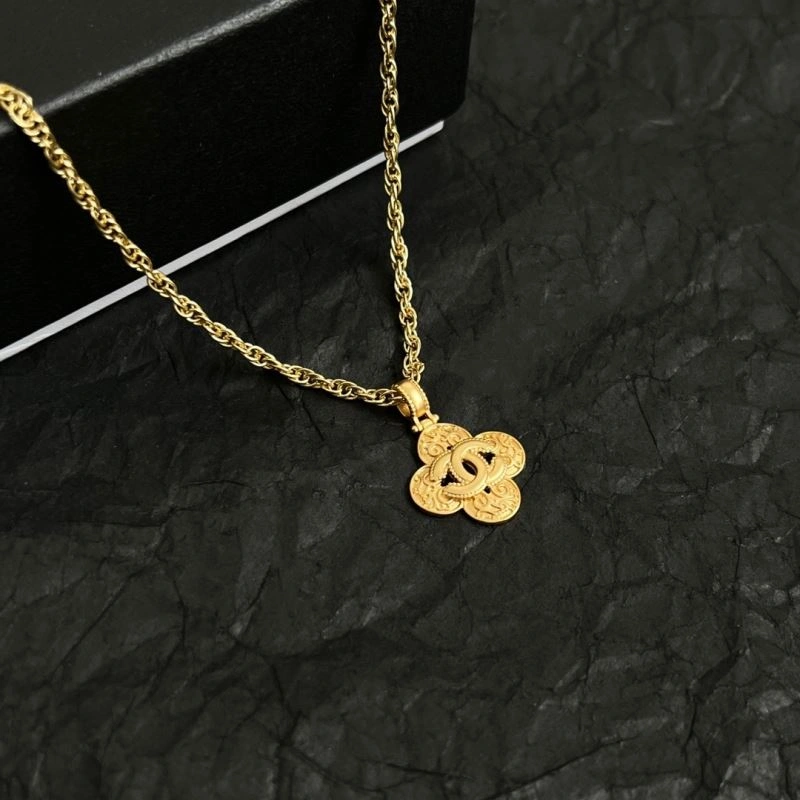 Chanel Necklaces Practical 225845