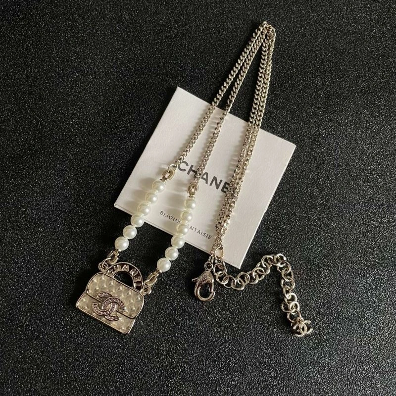 Fashionable Chanel Necklaces 225837