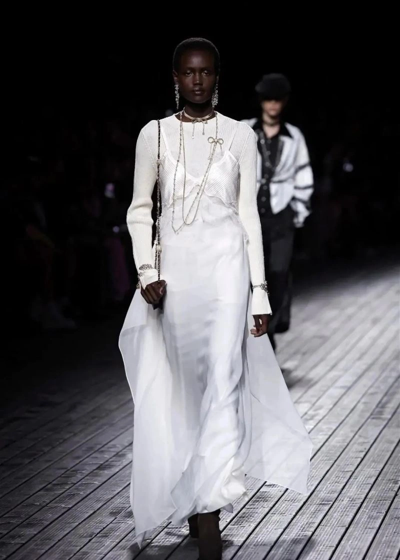 Youthful Chanel Necklaces 225838