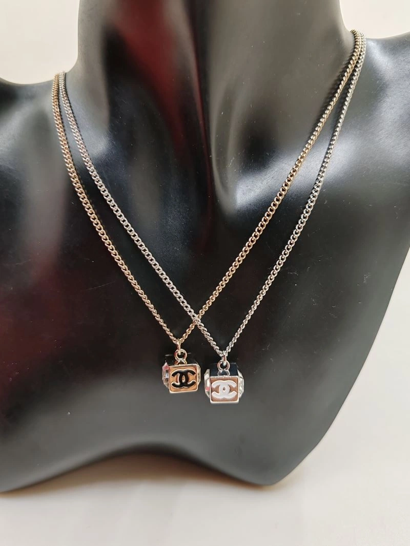 Chanel Necklaces Breathable 225889