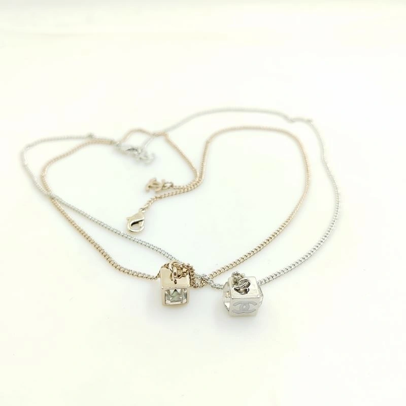 Chanel Necklaces Breathable 225889