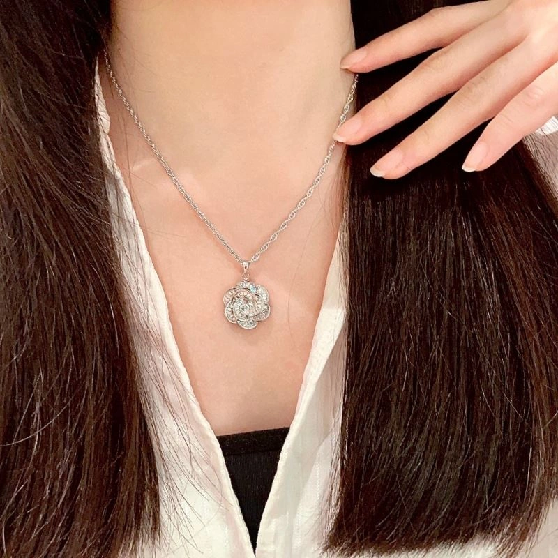 Flexible Chanel Necklaces 225835