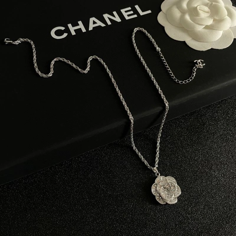 Flexible Chanel Necklaces 225835