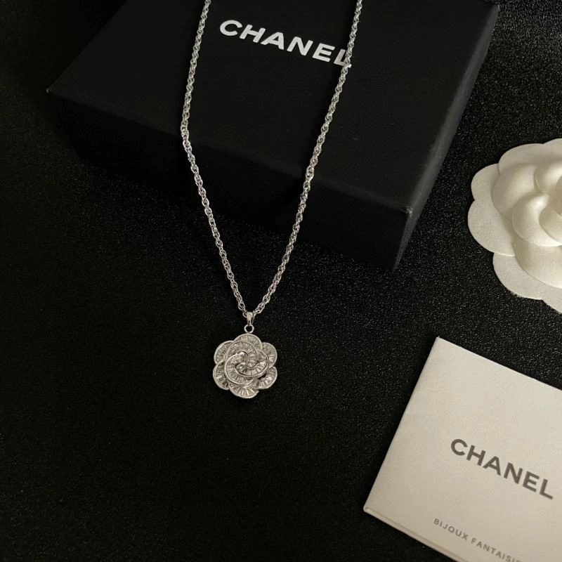 Flexible Chanel Necklaces 225835