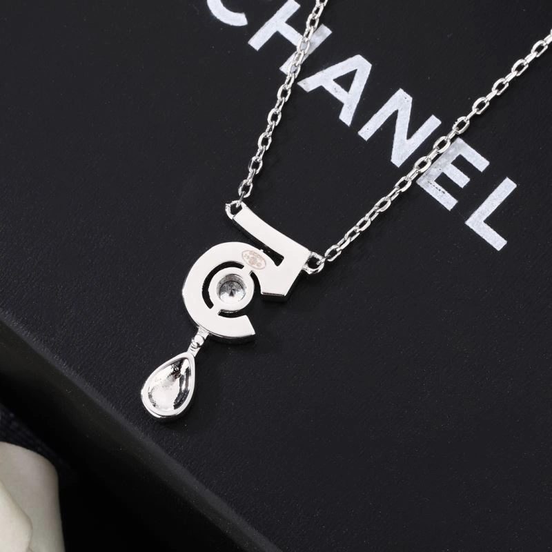 Chanel Necklaces Soft 225820