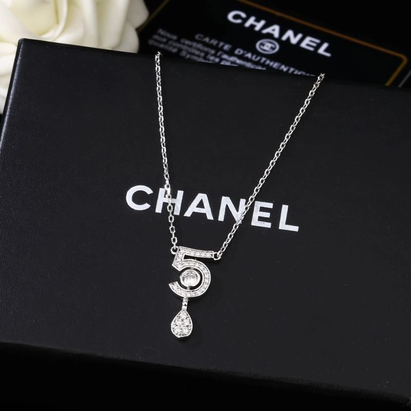 Chanel Necklaces Soft 225820