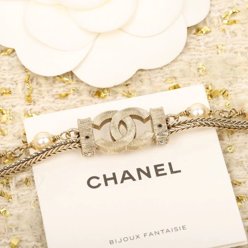 Compact Chanel Necklaces 225816