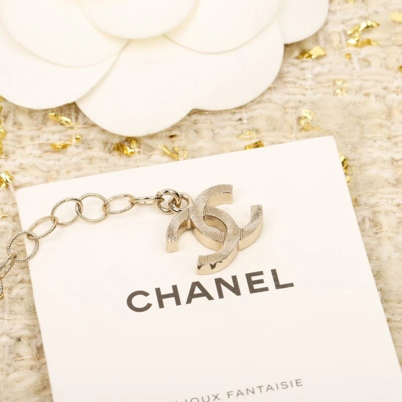 Compact Chanel Necklaces 225816