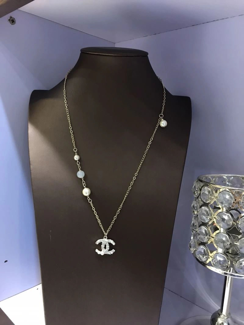 Chanel Necklaces Versatile 225806