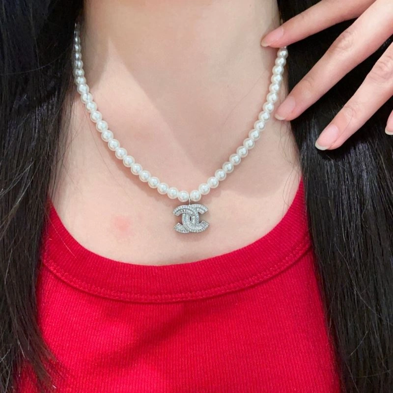 Sustainable Chanel Necklaces 225809