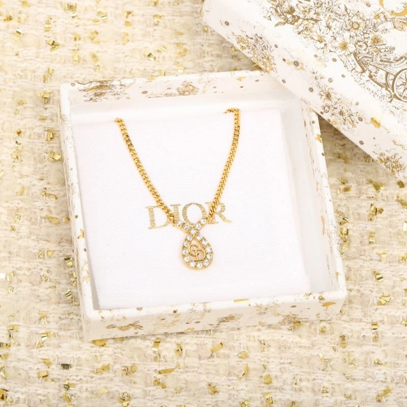 Comfortable Chanel Necklaces 225853