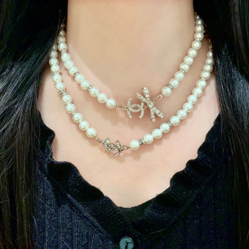 Chanel Necklaces Neat 225780