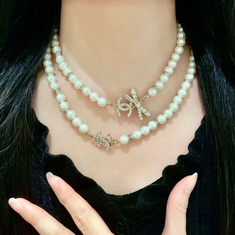 Chanel Necklaces Neat 225780