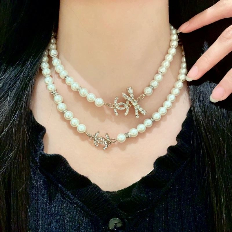 Chanel Necklaces Neat 225780