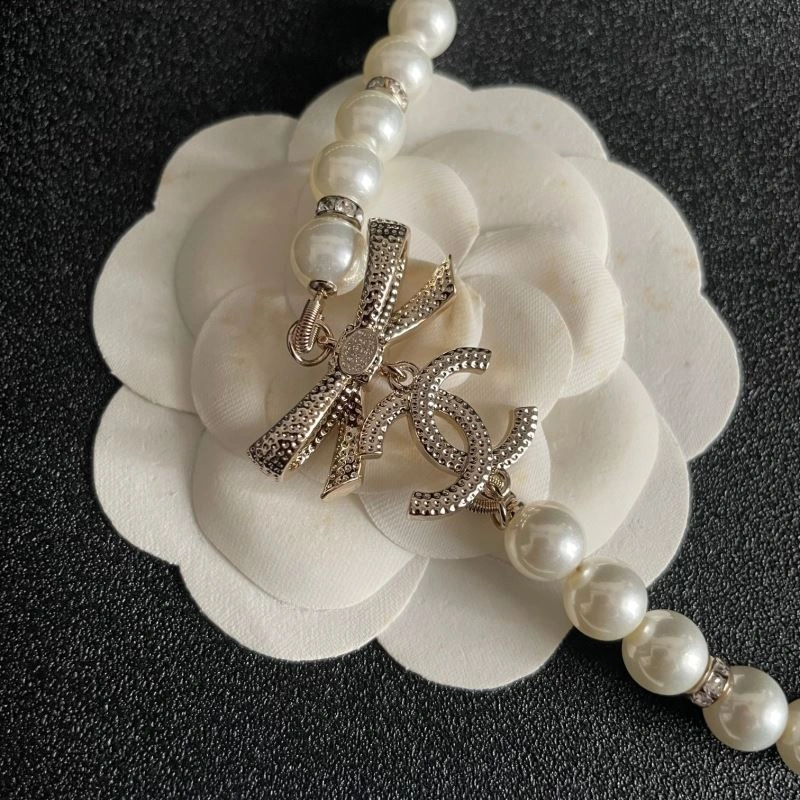 Chanel Necklaces Neat 225780