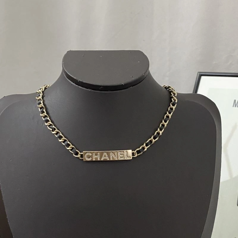 Chanel Necklaces Fashionable 225804