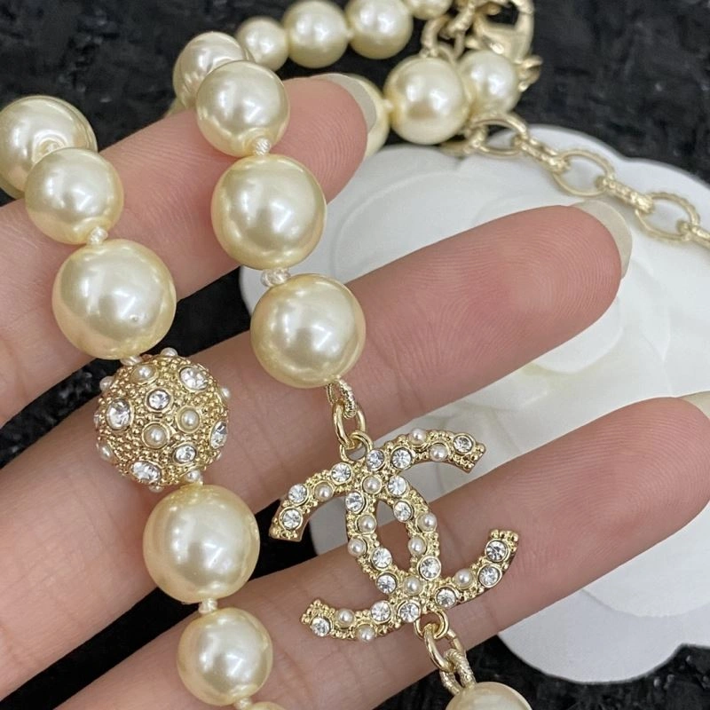 Trendsetting Chanel Necklaces 225795