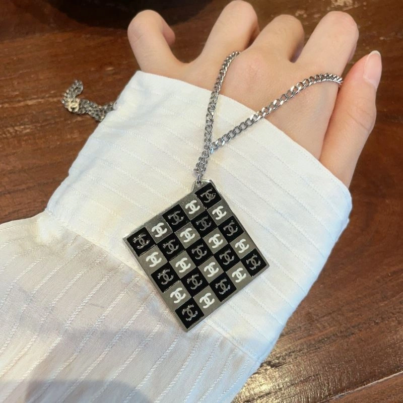 Chanel Necklaces TimelessDesign 225772