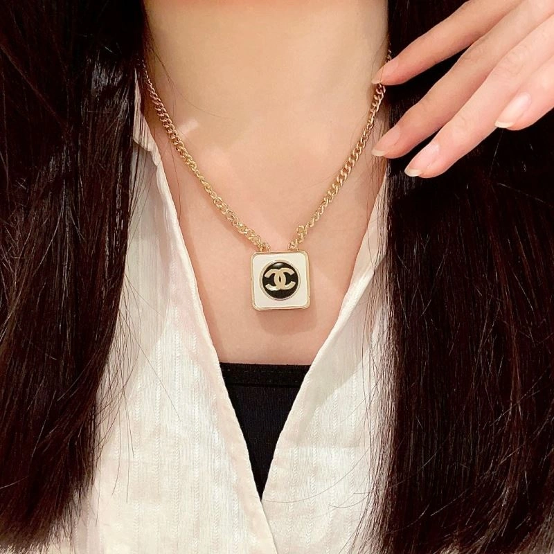 Chanel Necklaces UrbanStyle 225808