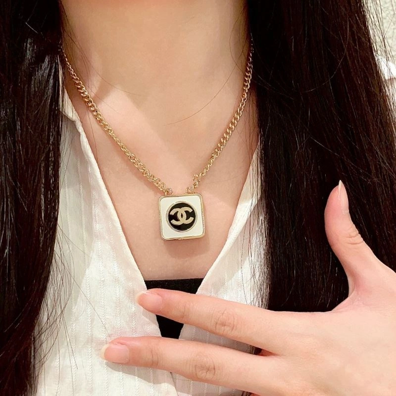 Chanel Necklaces UrbanStyle 225808