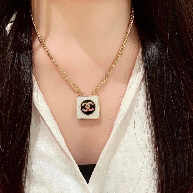 Chanel Necklaces UrbanStyle 225808