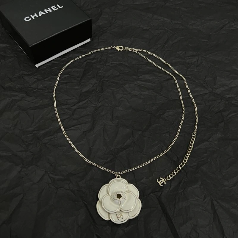 Timeless Chanel Necklaces 225767