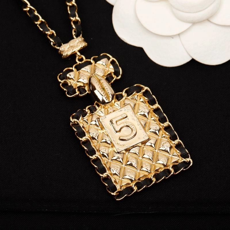 UrbanStyle Chanel Necklaces 225768